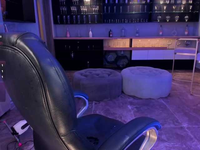 SophieBarnett's BongaCams show and profile