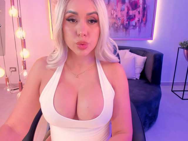 SophieBarnett's BongaCams show and profile