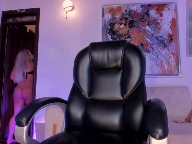SophieBarnett webcam