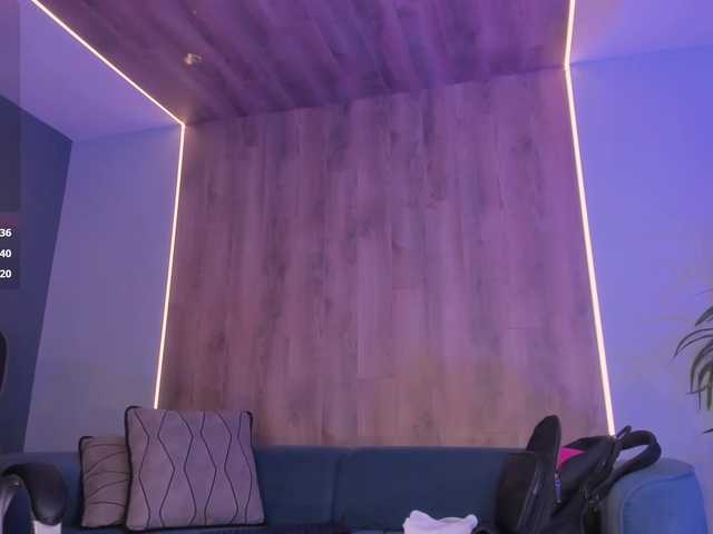 SophieBarnett's BongaCams show and profile