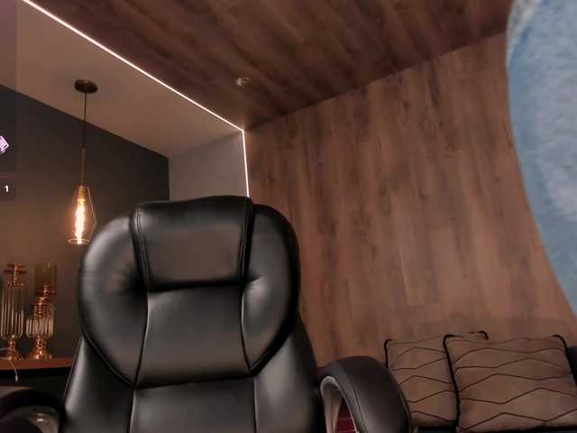 SophieBarnett's BongaCams show and profile