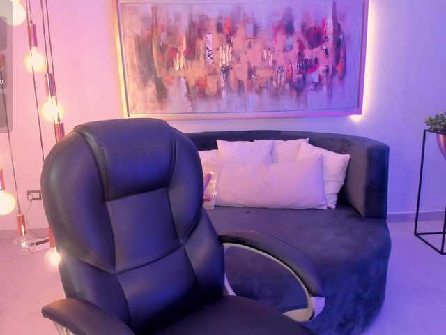 SophieBarnett's BongaCams show and profile