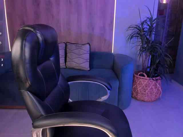 SophieBarnett webcam