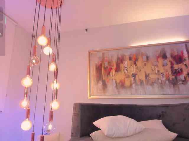 SophieBarnett webcam
