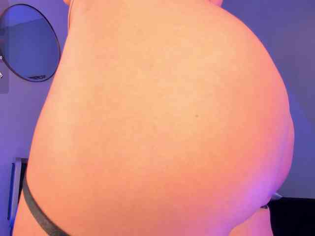 SophieBarnett webcam