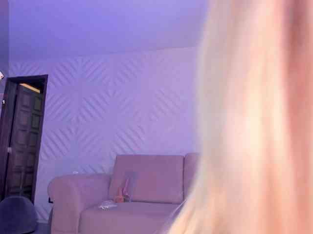 SophieBarnett webcam