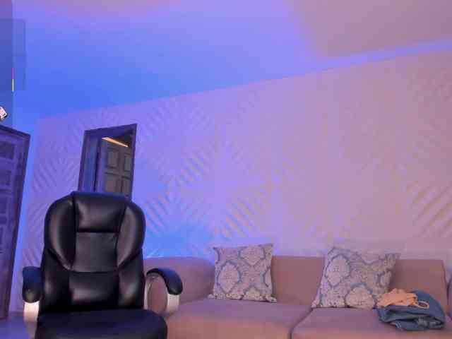 SophieBarnett webcam