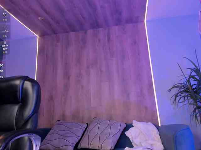 SophieBarnett webcam