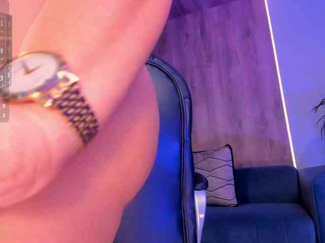 SophieBarnett webcam