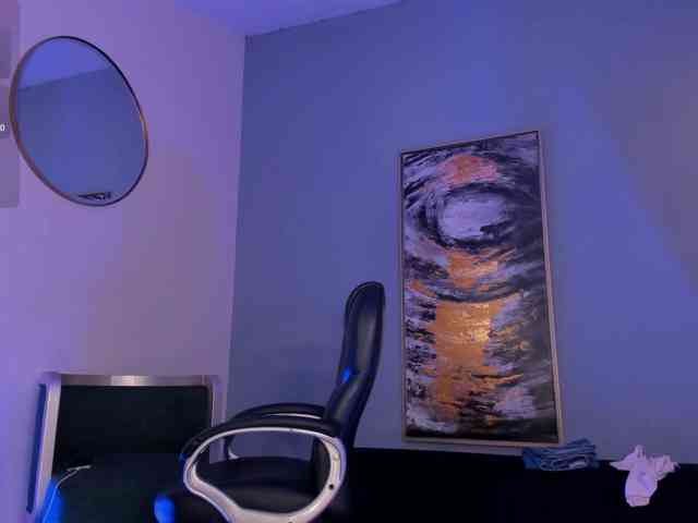 SophieBarnett webcam