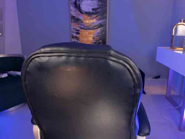 SophieBarnett webcam