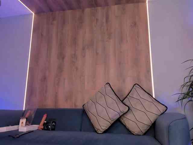 SophieBarnett webcam