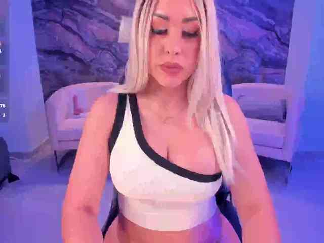 SophieBarnett Live Webcam on BongaCams
