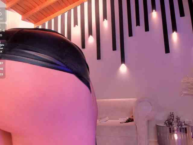 SophieBarnett webcam