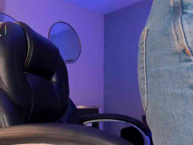 SophieBarnett webcam