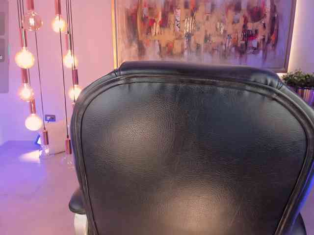SophieBarnett webcam