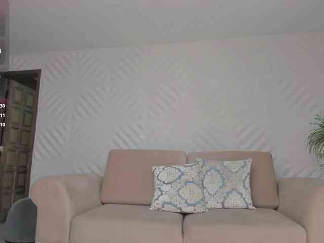 SophieBarnett webcam