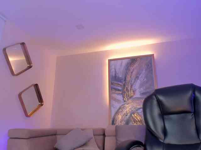 SophieBarnett webcam