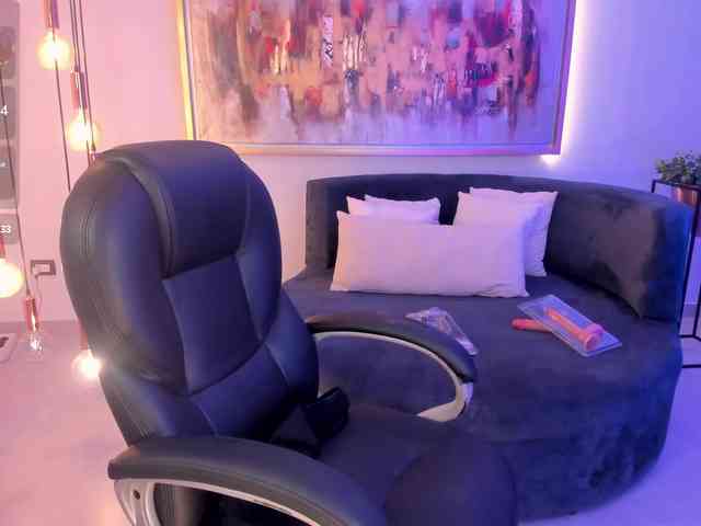 SophieBarnett webcam