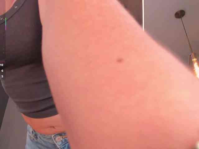 SophieBarnett webcam