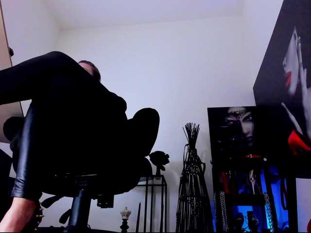 Mistress-Marilyn's BongaCams show and profile