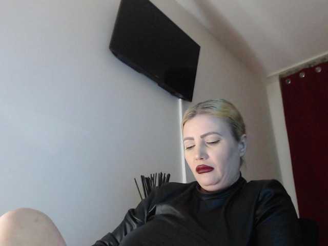 Mistress-Marilyn's BongaCams show and profile