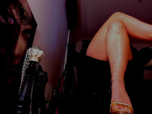 Sex chat gratuit in direct cu Mistress-Marilyn pe BongaCams