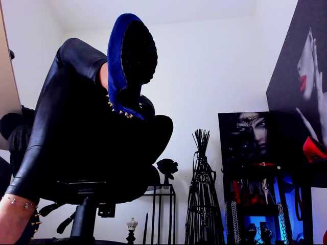 Mistress-Marilyn's BongaCams show and profile