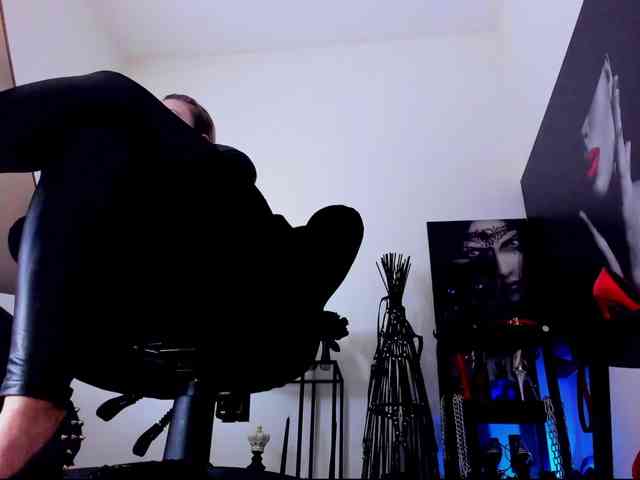 Mistress-Demi webcam