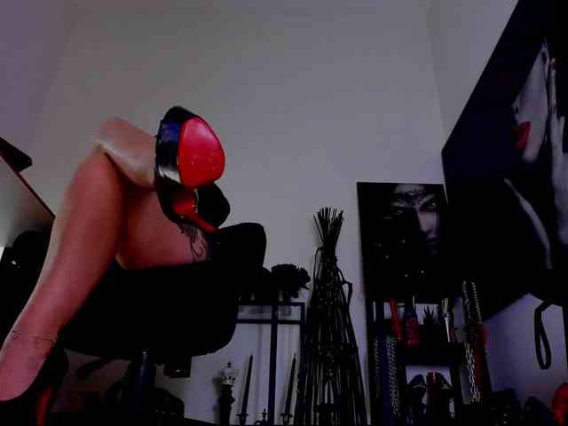 Mistress-Demi webcam