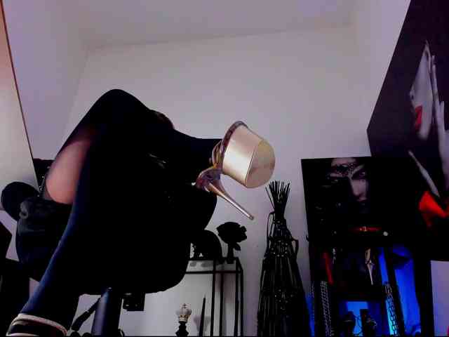 Mistress-Demi webcam