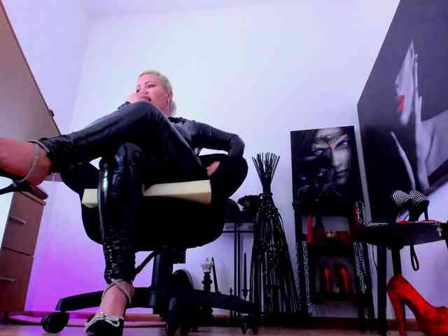 Mistress-Marilyn webcam