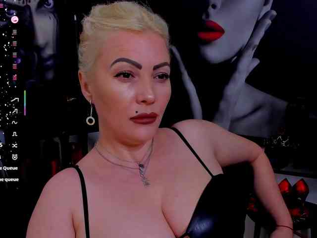 Mistress-Marilyn webcam