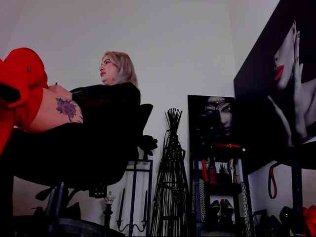 Mistress-Demi webcam