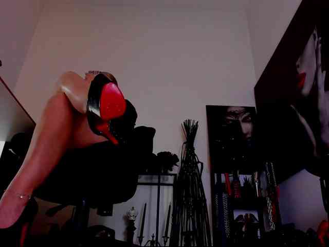 Mistress-Demi webcam