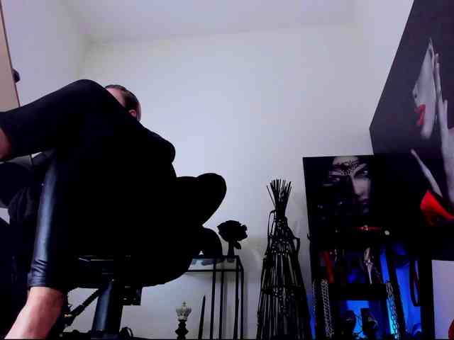 Mistress-Demi webcam