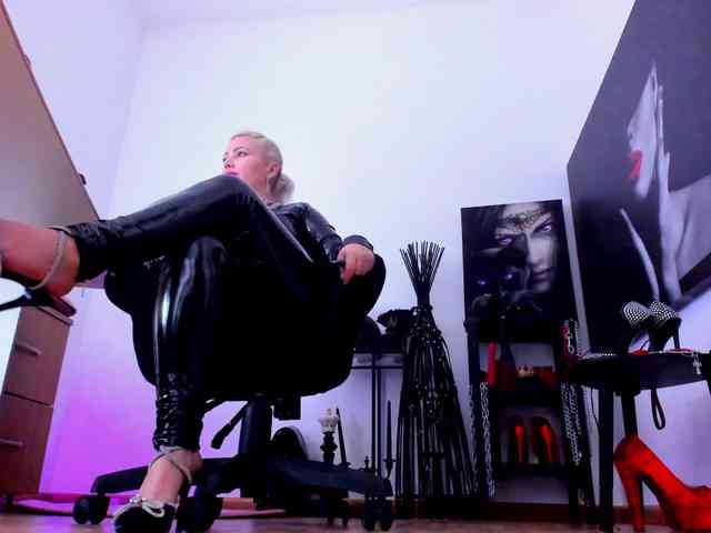 Mistress-Marilyn webcam