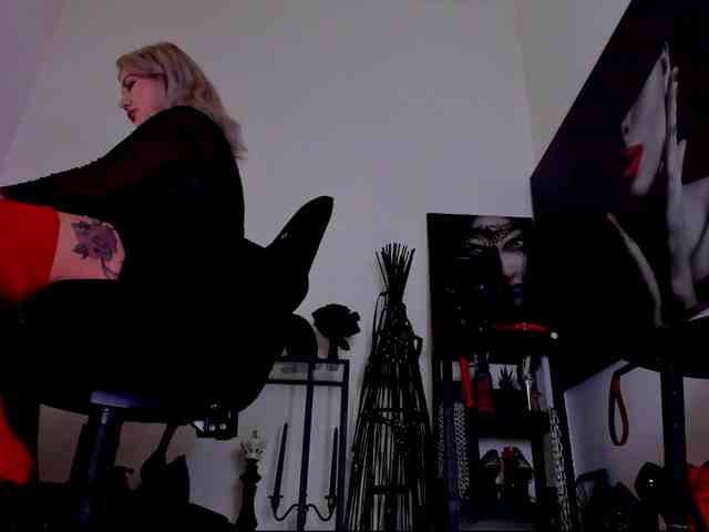 Mistress-Demi webcam