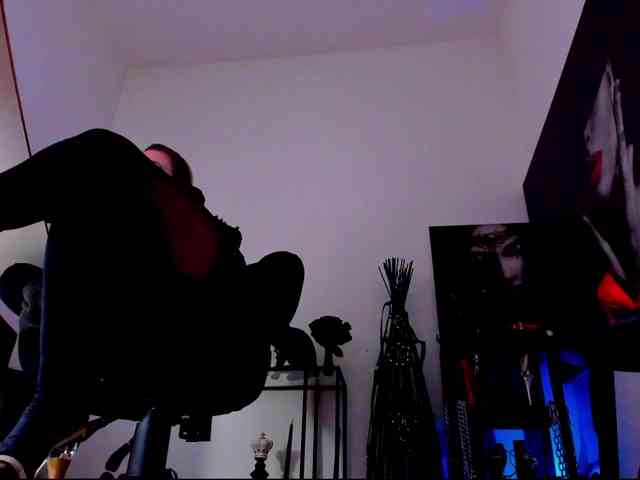 Mistress-Demi webcam