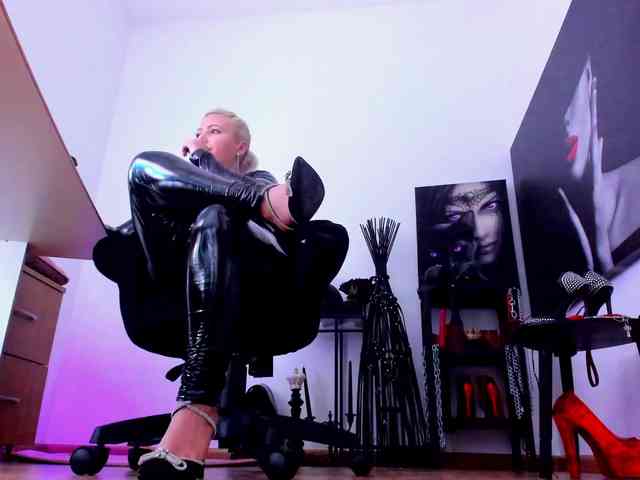 Mistress-Marilyn webcam