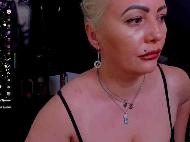 Mistress-Marilyn webcam
