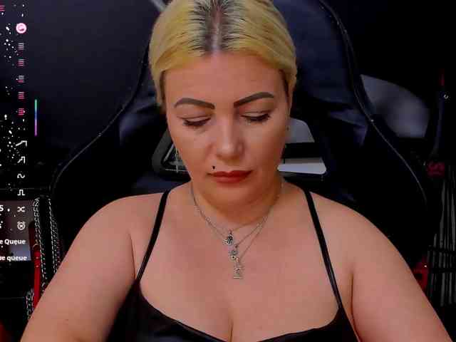 Mistress-Marilyn webcam
