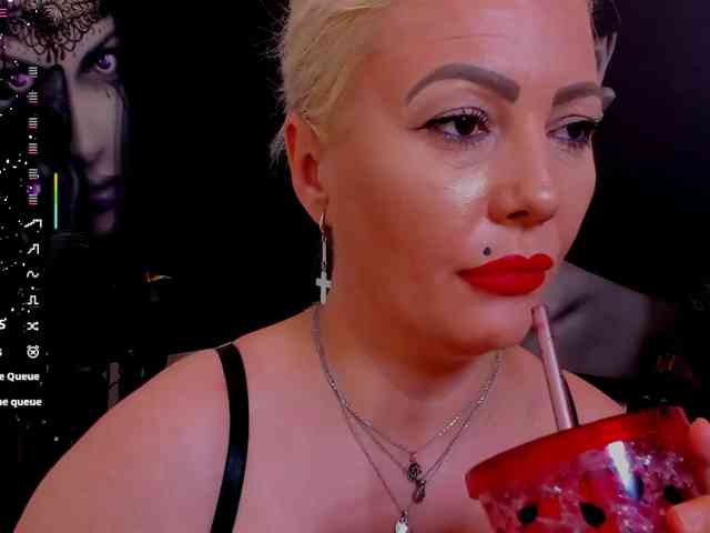 Mistress-Marilyn webcam