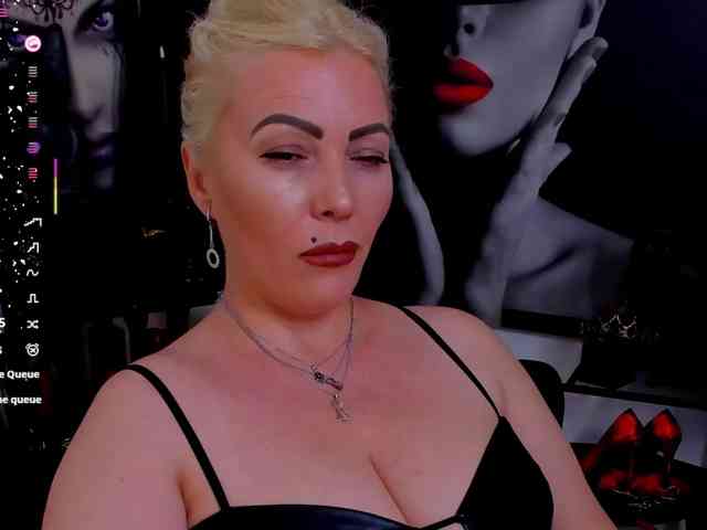 Mistress-Marilyn webcam
