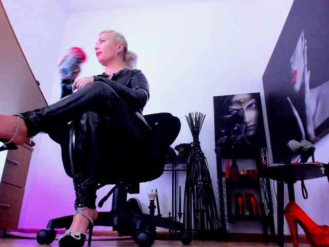 Mistress-Marilyn webcam