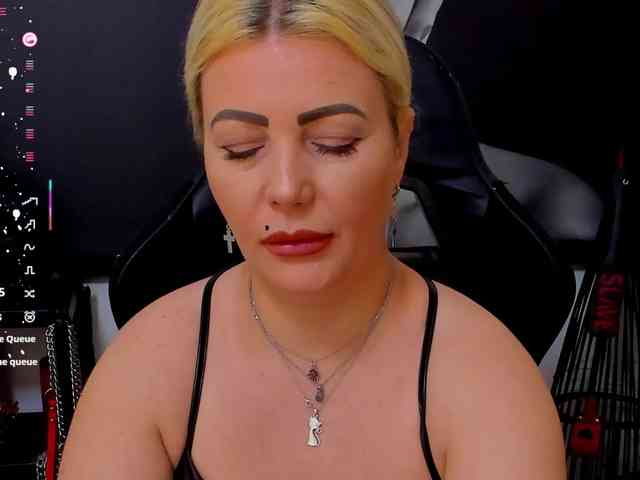 Mistress-Marilyn webcam