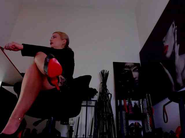 Mistress-Demi webcam