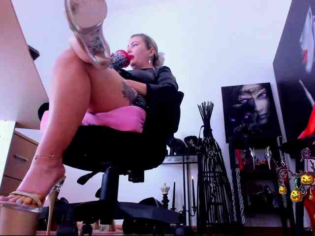 Mistress-Marilyn webcam