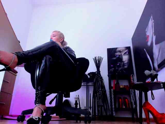 Mistress-Marilyn webcam