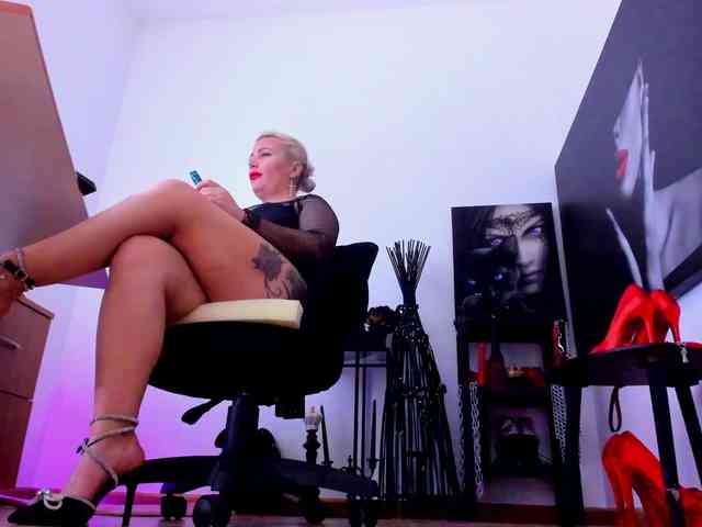 Mistress-Marilyn webcam